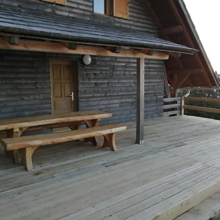 Apartmaji Vrhovnik سيركلجي نا جورينجسكيم